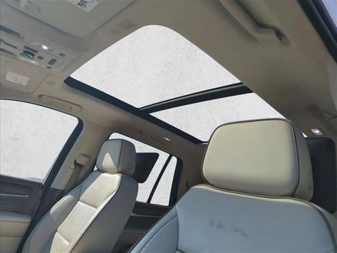 Used 2021 GMC Yukon Denali w/ LPO, Illumination Package image 25