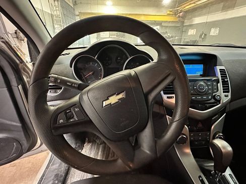 Used 2012 Chevrolet Cruze LT FWD image 31
