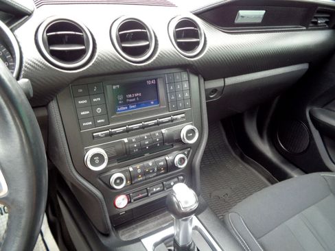 Used 2018 Ford Mustang EcoBoost Fastback image 28