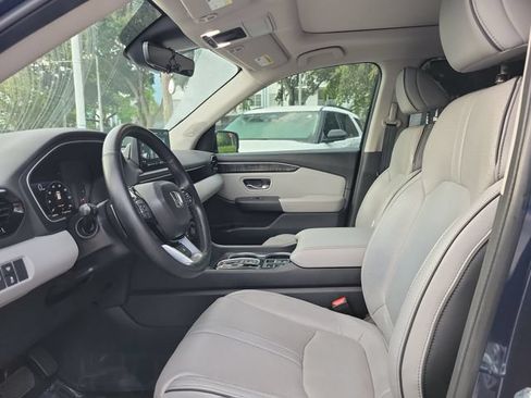 Used 2023 Honda Pilot Elite image 11