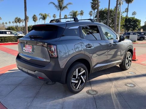 New 2026 Nissan Kicks SV image 7