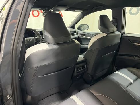 Used 2026 Toyota Camry SE FWD image 18