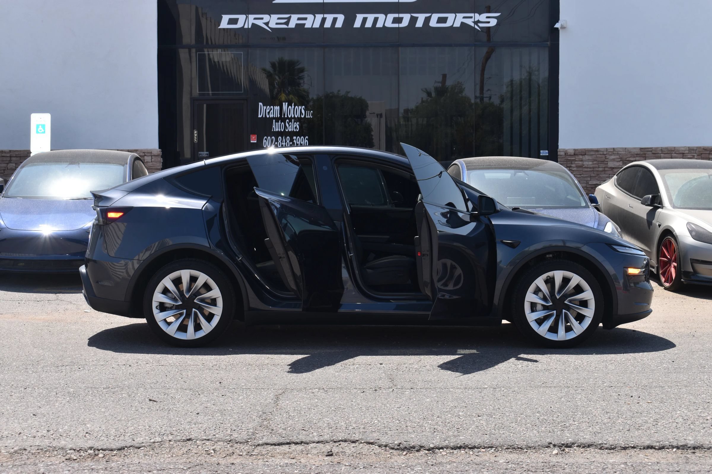 Used 2026 Tesla Model Y 2WD image 10