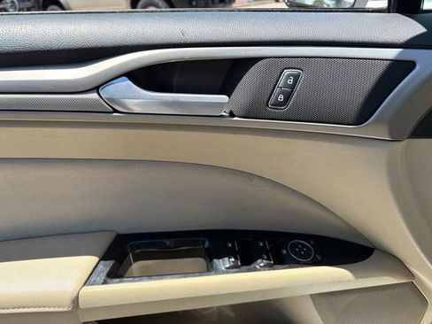Used 2013 Ford Fusion SE FWD image 15