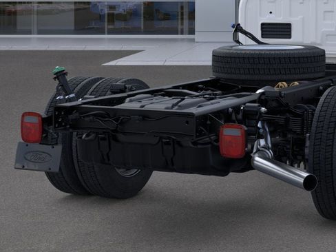 New 2026 Ford F550 2WD Crew Cab image 21
