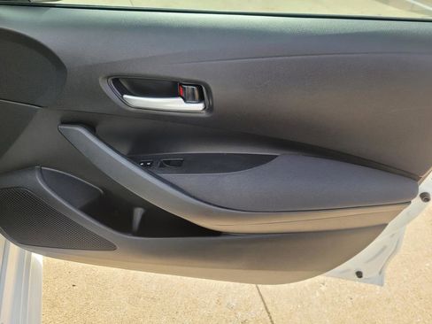 Used 2020 Toyota Corolla LE image 7