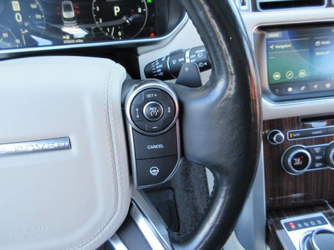 Used 2017 Land Rover Range Rover Supercharged image 54