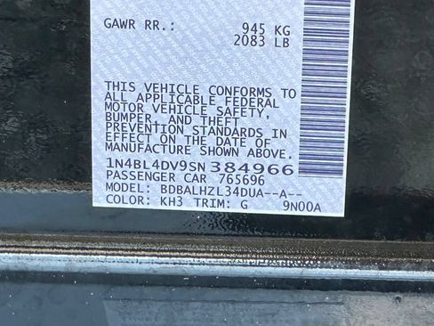 Used 2025 Nissan Altima 2.5 SV FWD image 43