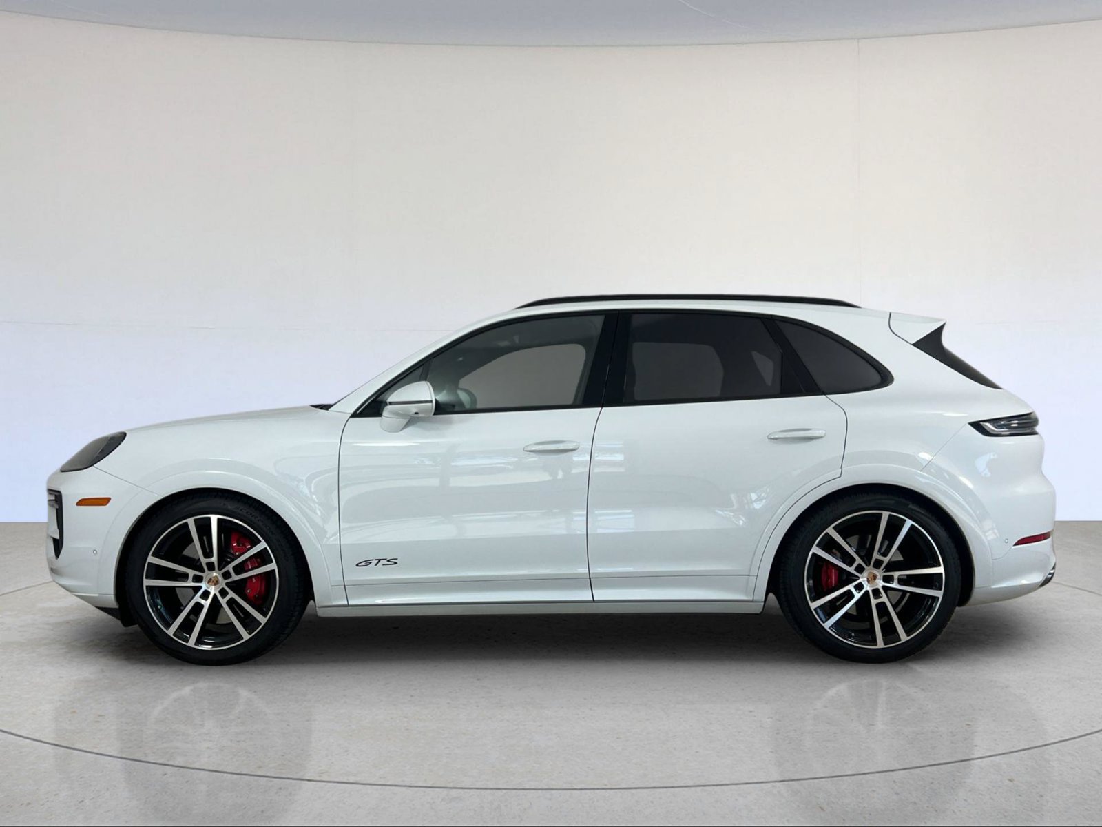 Certified 2026 Porsche Cayenne GTS AWD/4WD image 2
