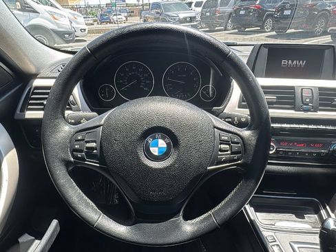Used 2014 BMW 320i xDrive Sedan AWD/4WD image 22
