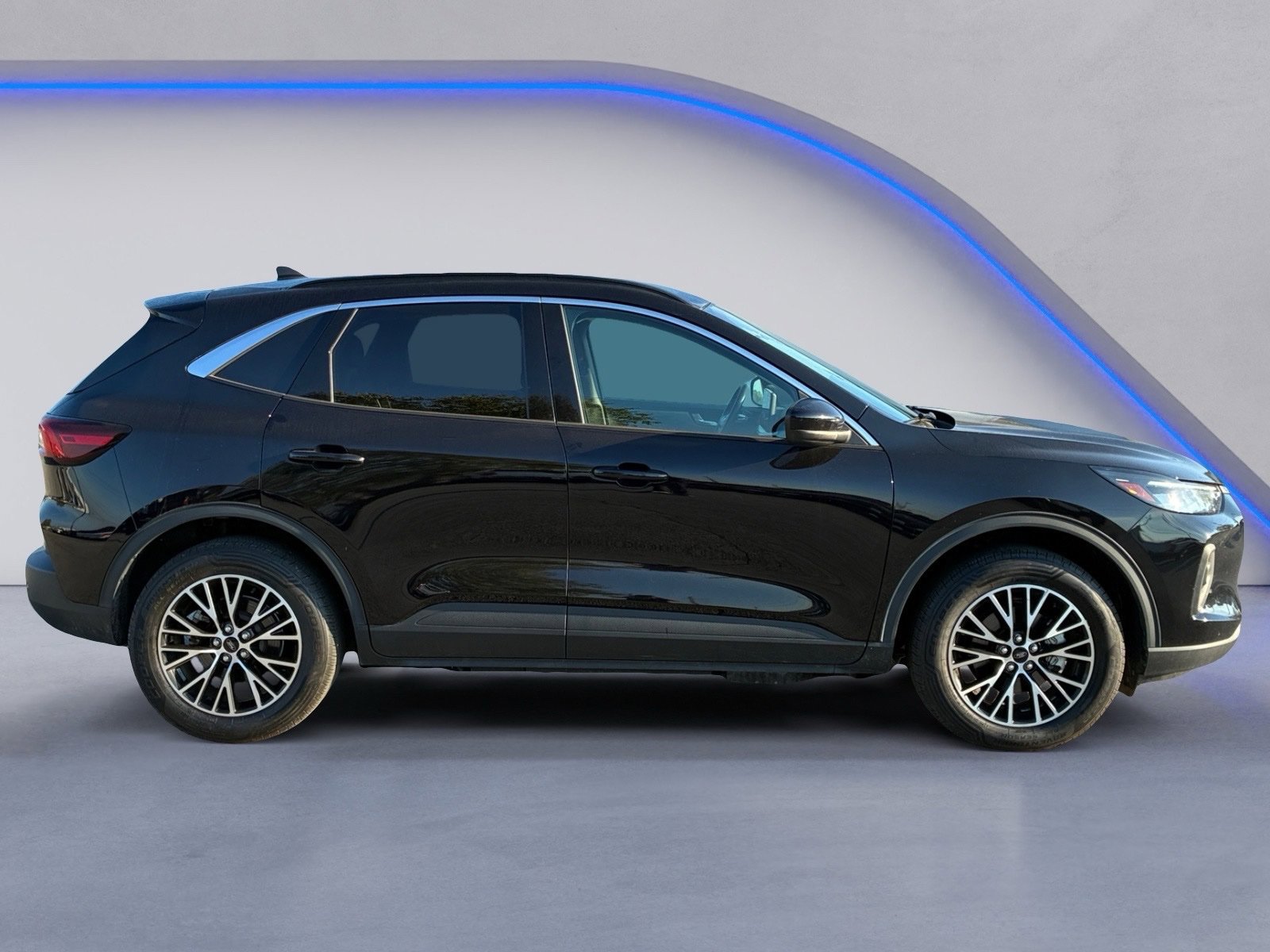 Used 2023 Ford Escape SE FWD image 3