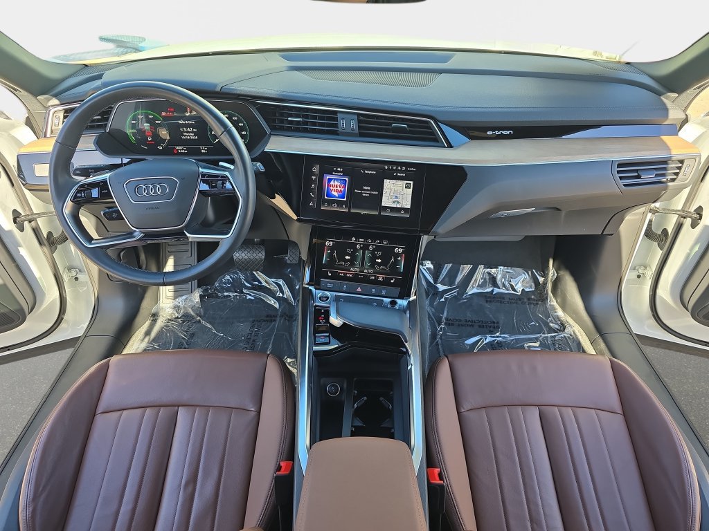 Used 2024 Audi Q8 e-tron Premium AWD/4WD image 10