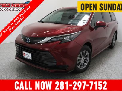 Certified 2025 Toyota Sienna LE