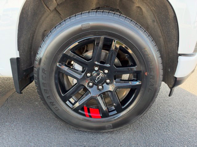 Used 2022 Chevrolet Silverado 1500 RST w/ Redline Edition AWD/4WD image 6
