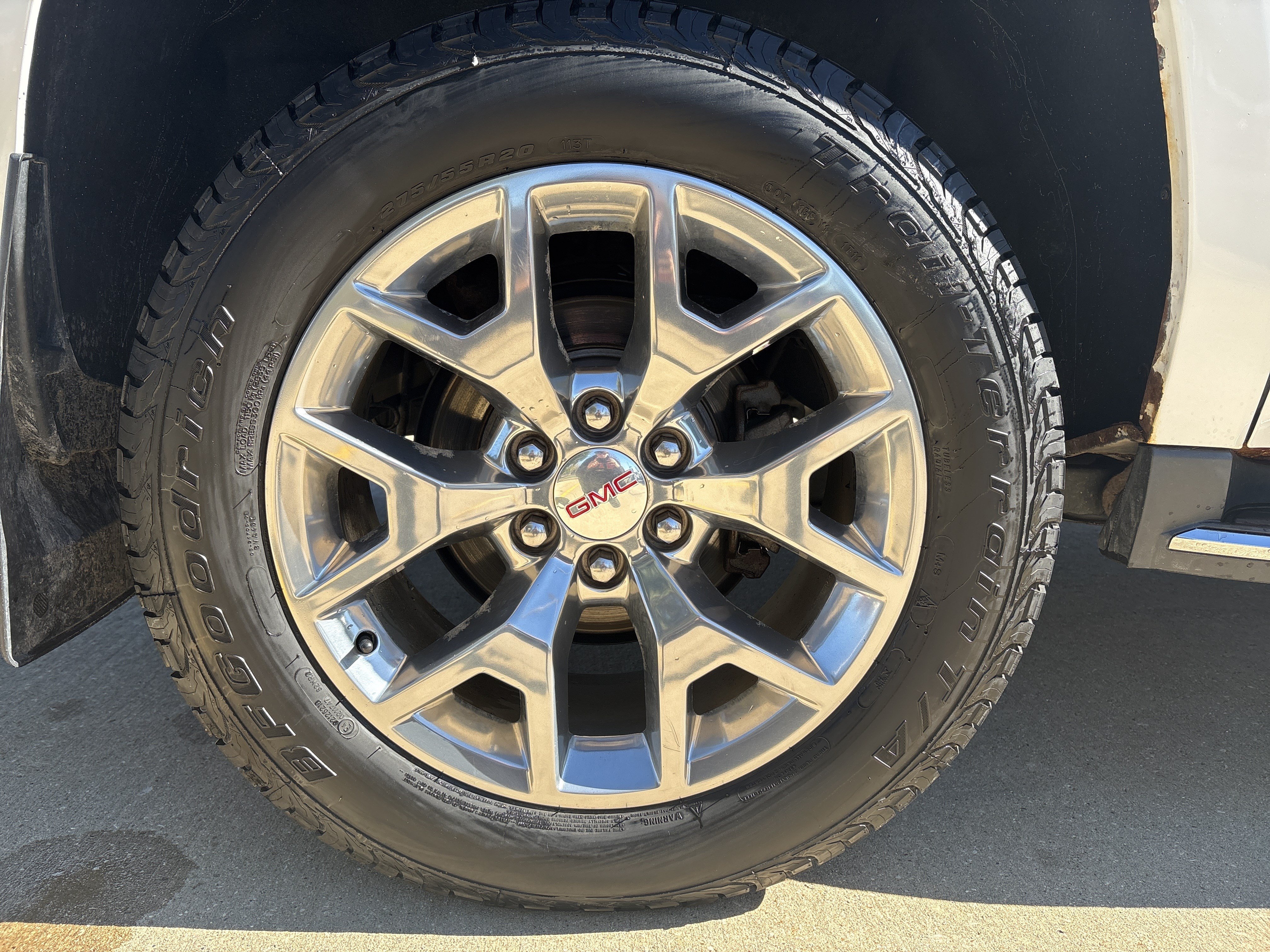 Used 2017 GMC Yukon XL SLE AWD/4WD image 11