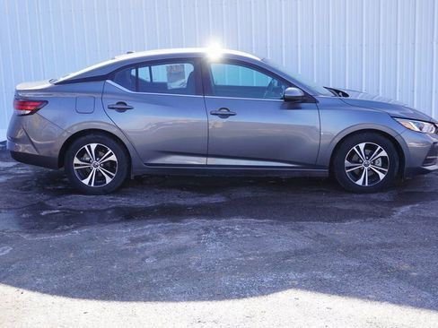 Used 2023 Nissan Sentra SV image 2