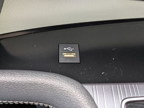 New 2026 Toyota Sienna XLE image 25