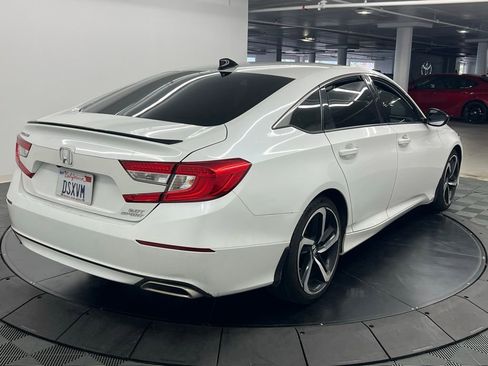 Used 2021 Honda Accord Sport image 4