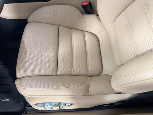 New 2026 Porsche Macan Turbo image 14