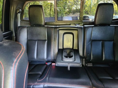 Used 2020 Nissan Titan PRO-4X w/ Pro-4x Convenience Package image 18