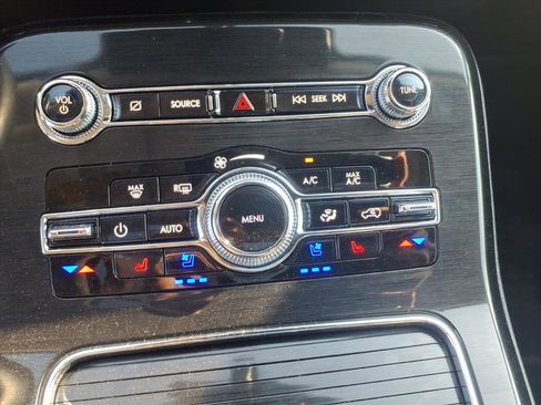 Used 2023 Lincoln Nautilus Reserve image 20