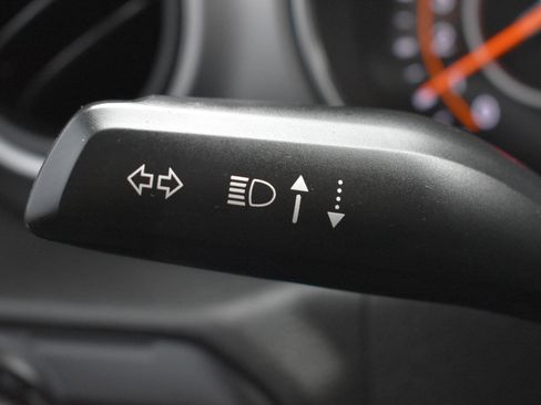 Used 2021 Jeep Wrangler Sport S image 19