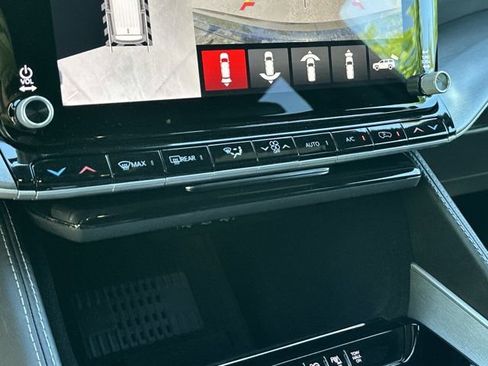 New 2026 Jeep Grand Wagoneer L Limited image 31