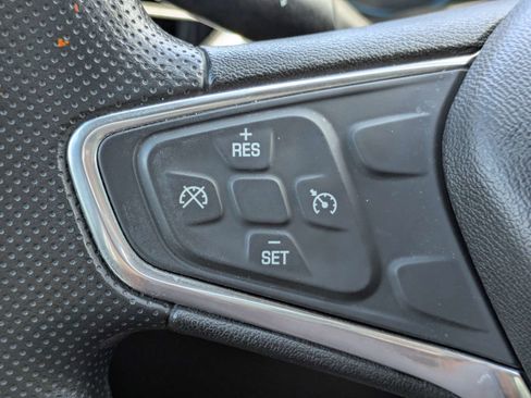 Used 2019 Chevrolet Equinox LS w/ LS Convenience Package FWD image 16