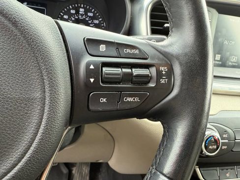 Used 2017 Kia Sorento EX image 21