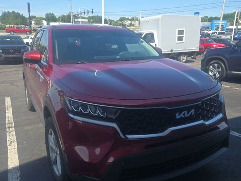 Used 2022 Kia Sorento LX AWD/4WD image 6