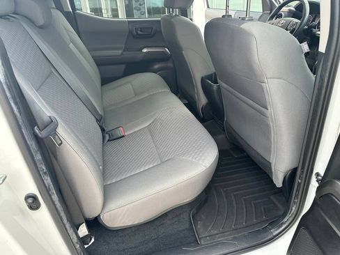 Used 2022 Toyota Tacoma SR5 RWD image 16
