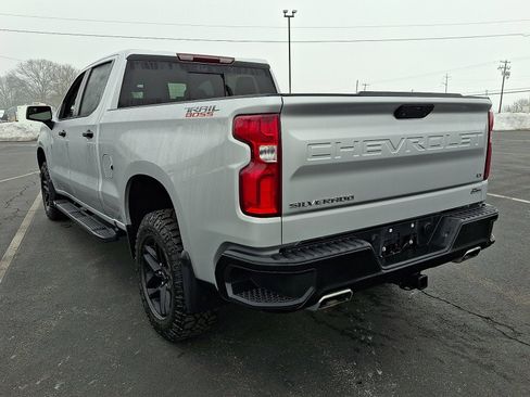 Used 2022 Chevrolet Silverado 1500 LT Trail Boss w/ Convenience Package II image 4