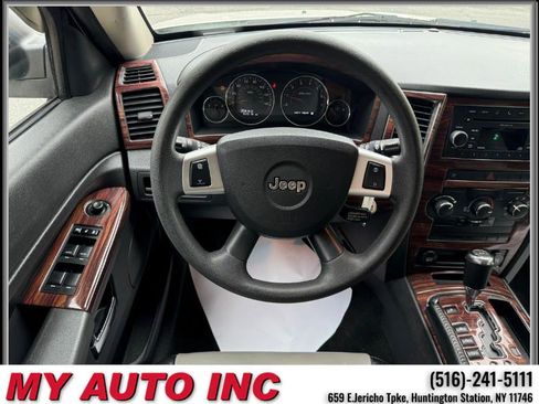 Used 2010 Jeep Grand Cherokee Laredo image 13