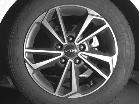 Used 2024 Kia Forte LXS FWD image 23