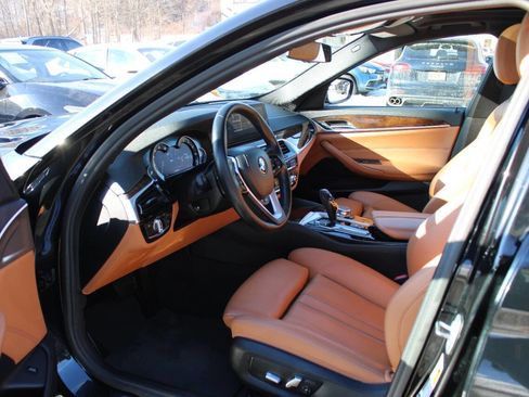 Used 2017 BMW 530i xDrive 530i xDrive AWD 4dr Sedan image 25