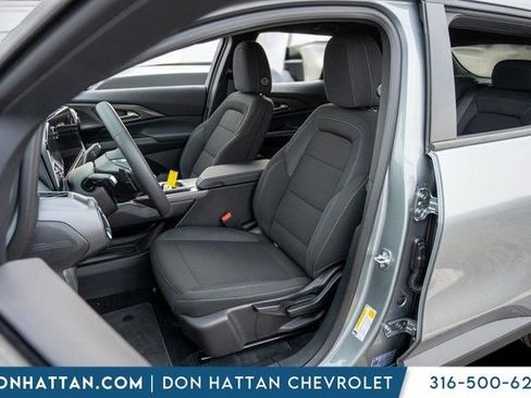 New 2026 Chevrolet Equinox EV LT image 4