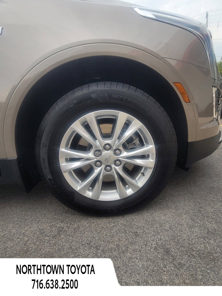 Used 2022 Cadillac XT5 Luxury w/ LPO, Floor Liner Package AWD/4WD image 11
