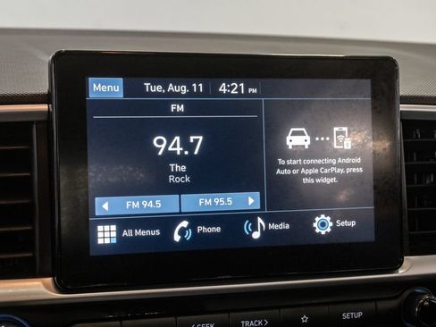 Used 2025 Hyundai Venue SEL FWD image 19