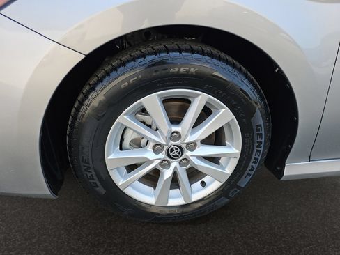 Used 2025 Toyota Camry LE FWD image 40
