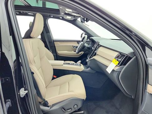 New 2026 Volvo XC90 B5 Plus image 18