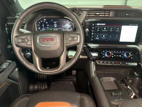Used 2025 GMC Sierra 2500 AT4 w/ AT4 Premium Plus Package AWD/4WD image 18