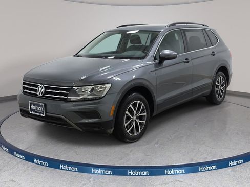 Used 2019 Volkswagen Tiguan SE w/ Panoramic Sunroof Package image 1