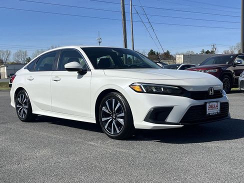 Certified 2023 Honda Civic EX image 3