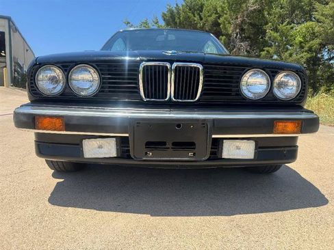 Used 1991 BMW 325i Convertible RWD image 11