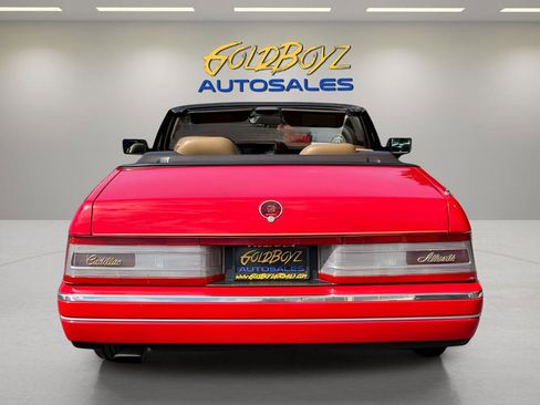 Used 1989 Cadillac Allante image 4
