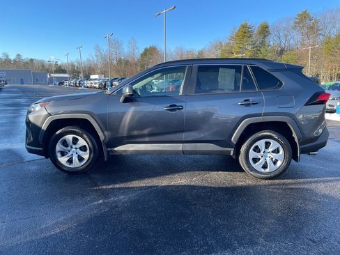 Used 2020 Toyota RAV4 LE image 3