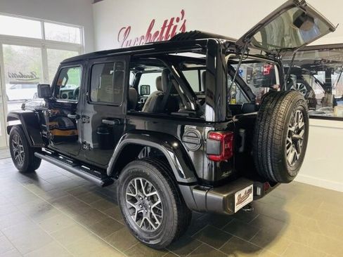 Used 2024 Jeep Wrangler Sahara w/ Safety Group image 8