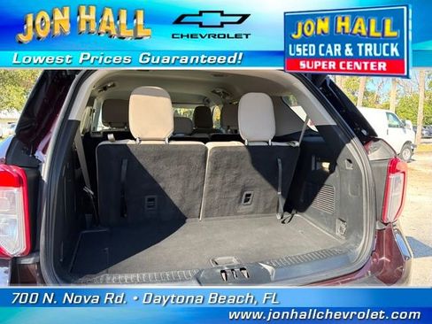 Used 2022 Ford Explorer XLT image 11