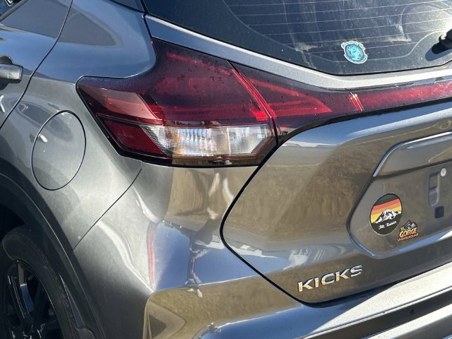 Used 2022 Nissan Kicks SR FWD image 9