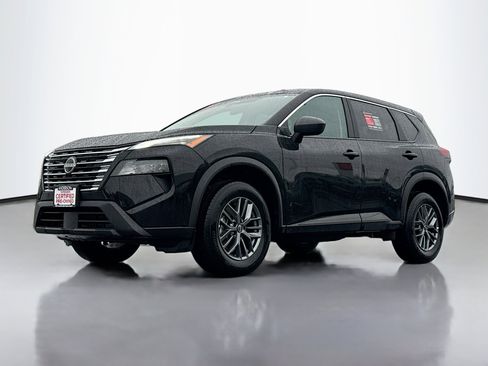 Certified 2025 Nissan Rogue S image 12
